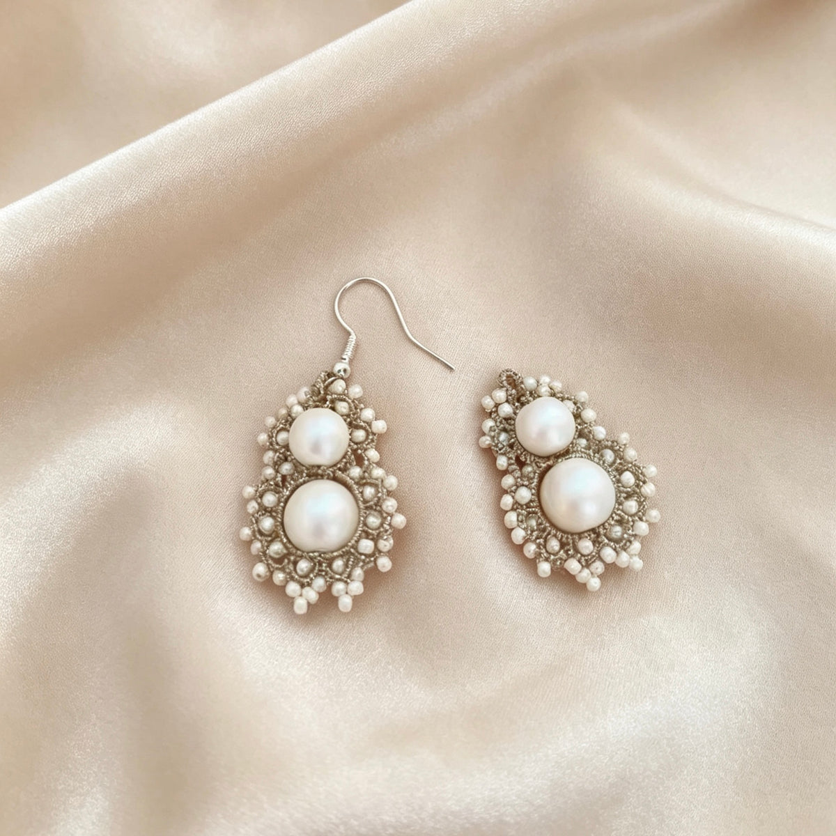Handmade shuttle tatting earrings with swarovski pearls,seed beads,s925 silver hooks