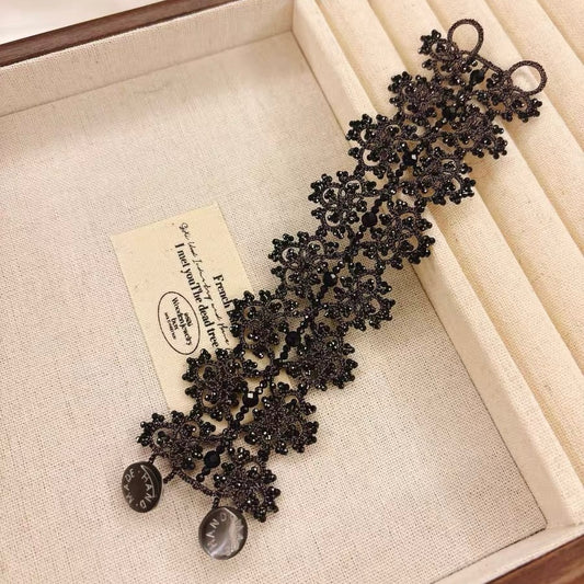 Handmade lace tatting beaded bracelet with natural gemstone spinel