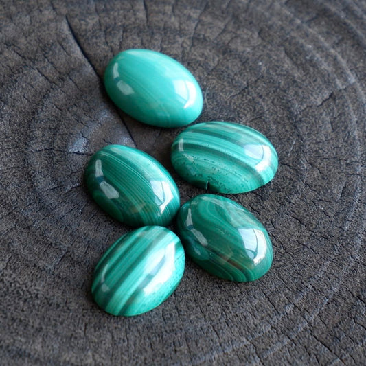 Natural stone malachite for jewelry making
