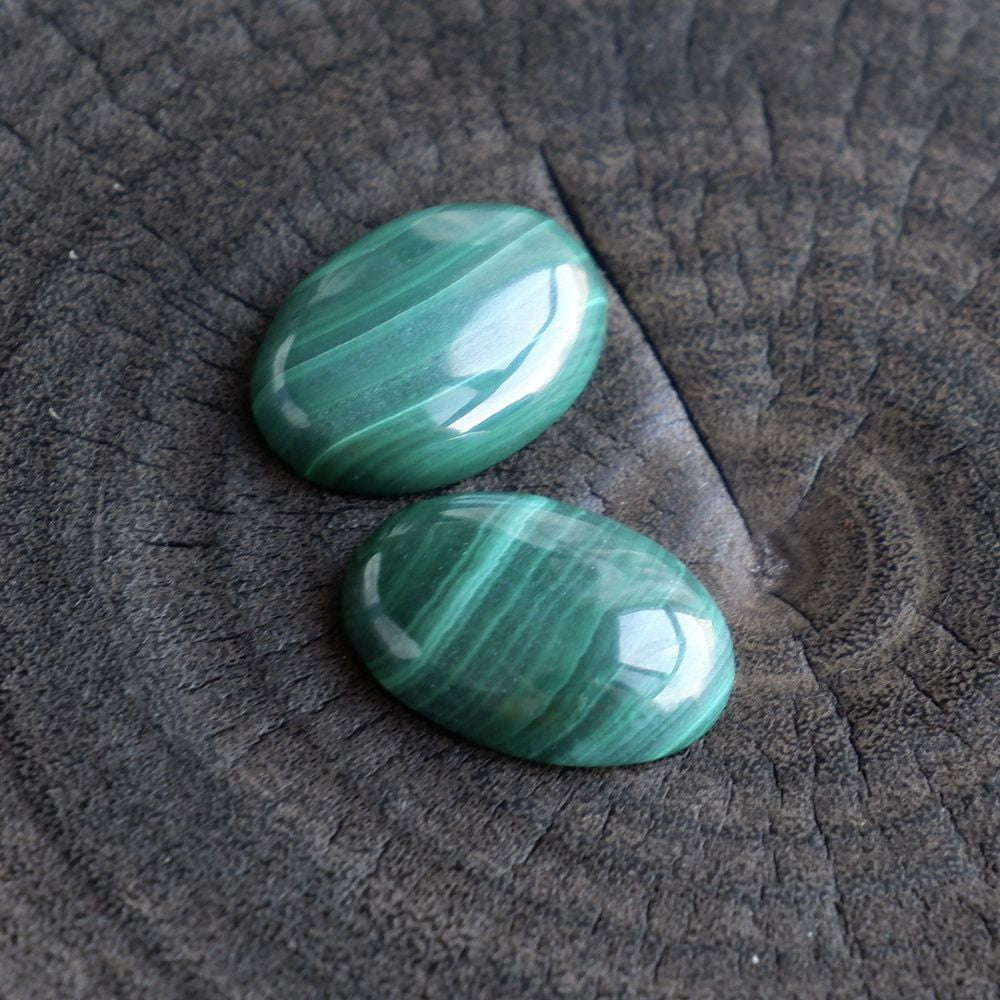 Natural stone malachite for jewelry making