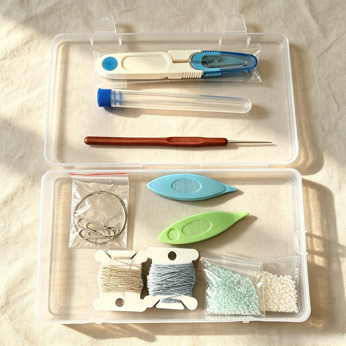 Essential shuttle tatting tools set for beginners