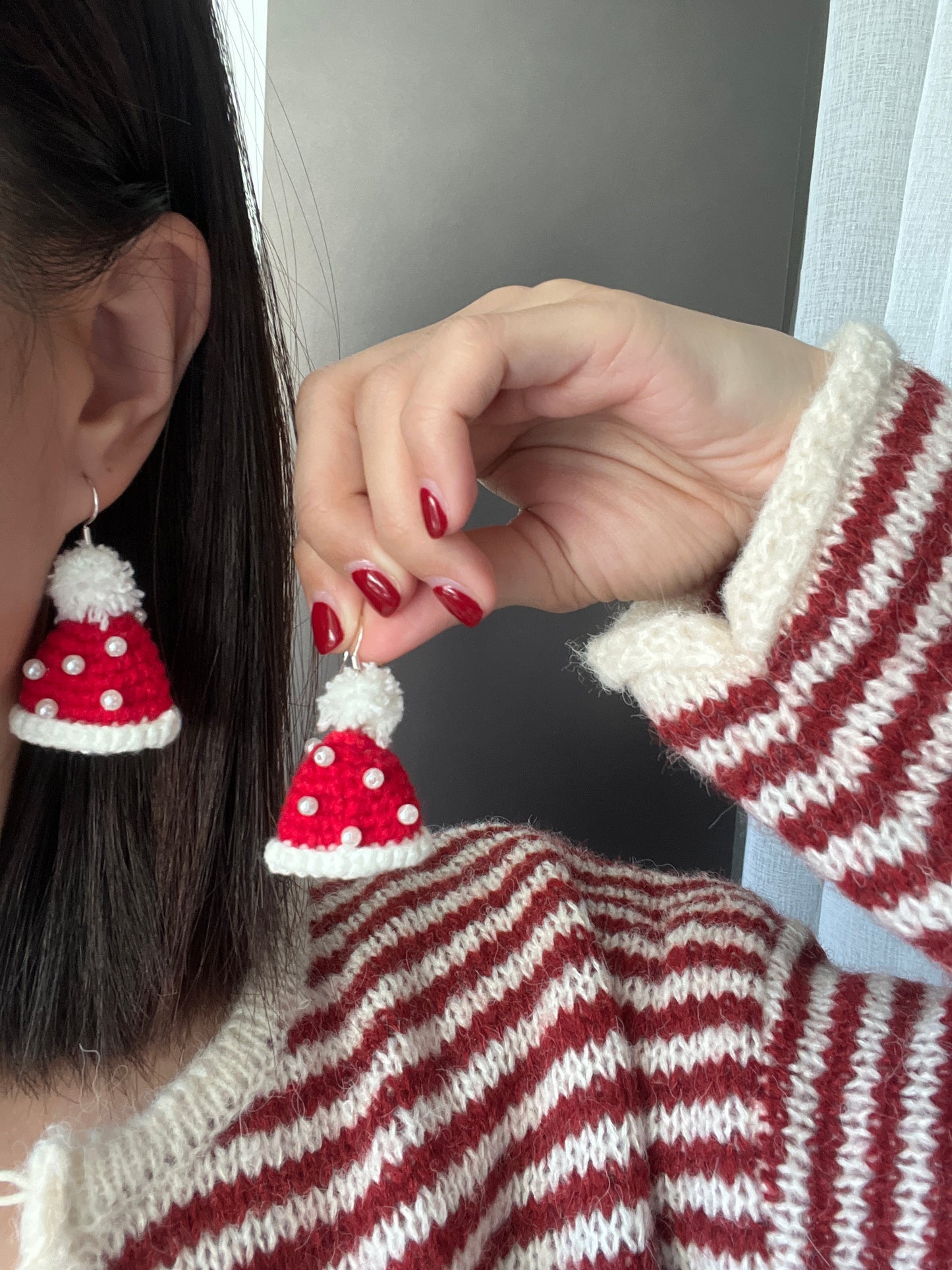 Handmade rochet Christmas hat earrings with s925 hooks