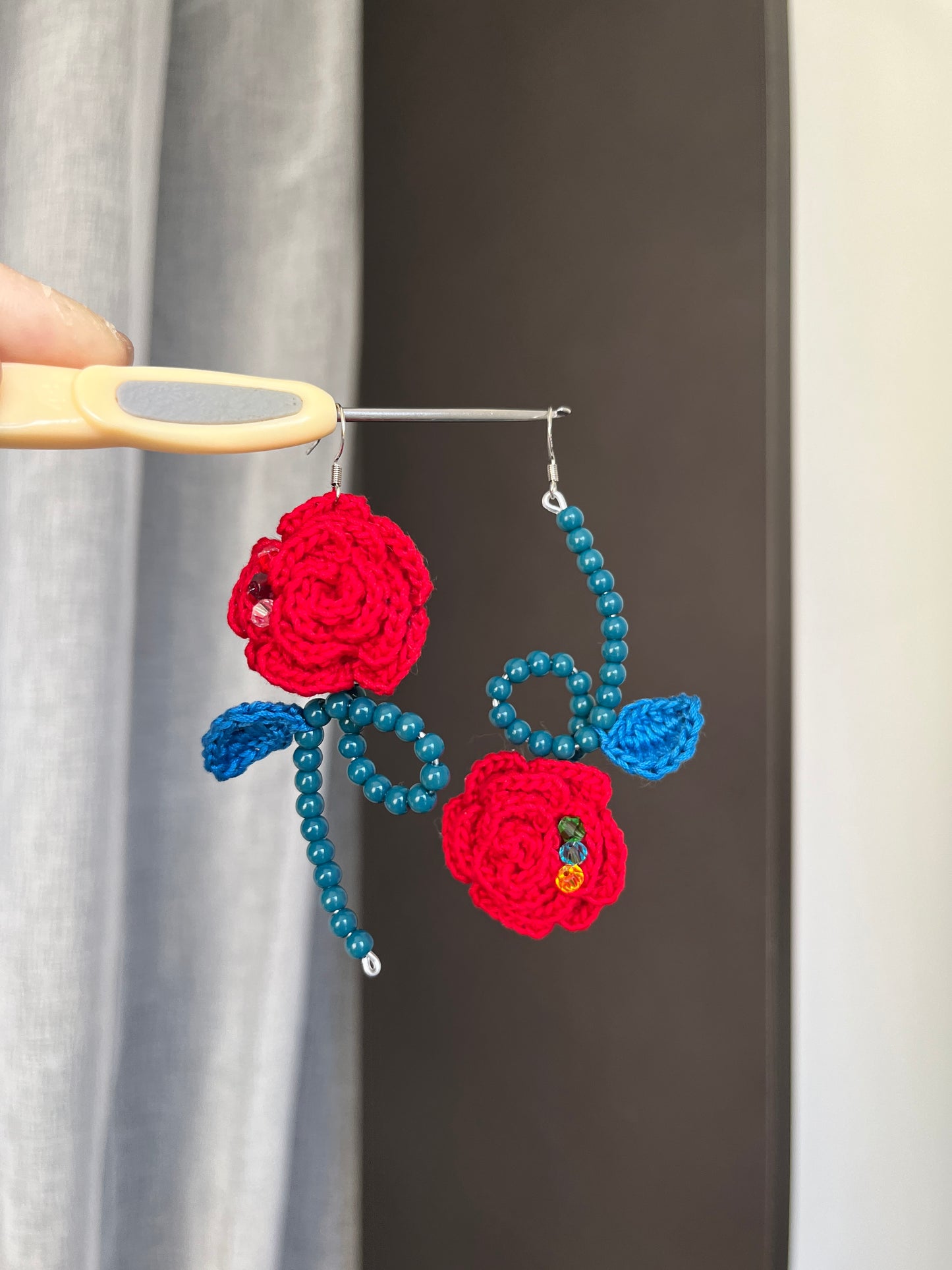 Handmade 3D flower beaded earrings with s925 hooks