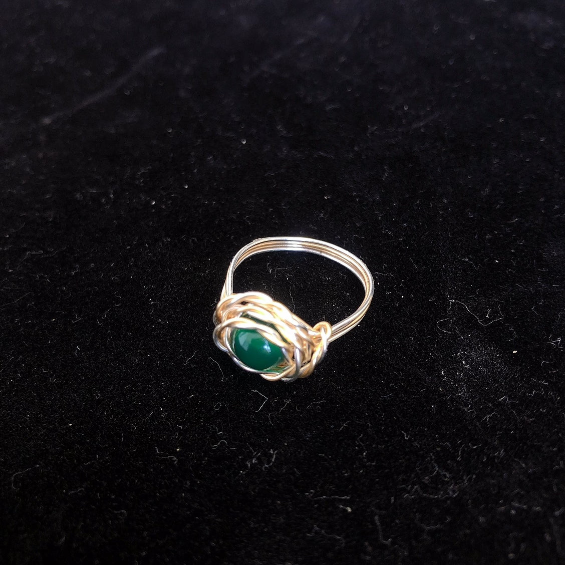Handmade wirewrapping beaded flower ring