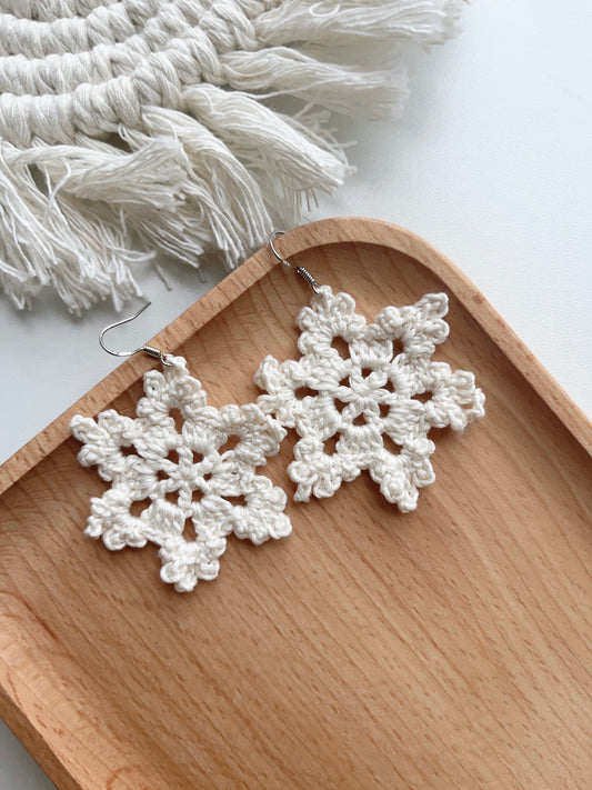 Handmade crochet snow earrings with s925 hooks