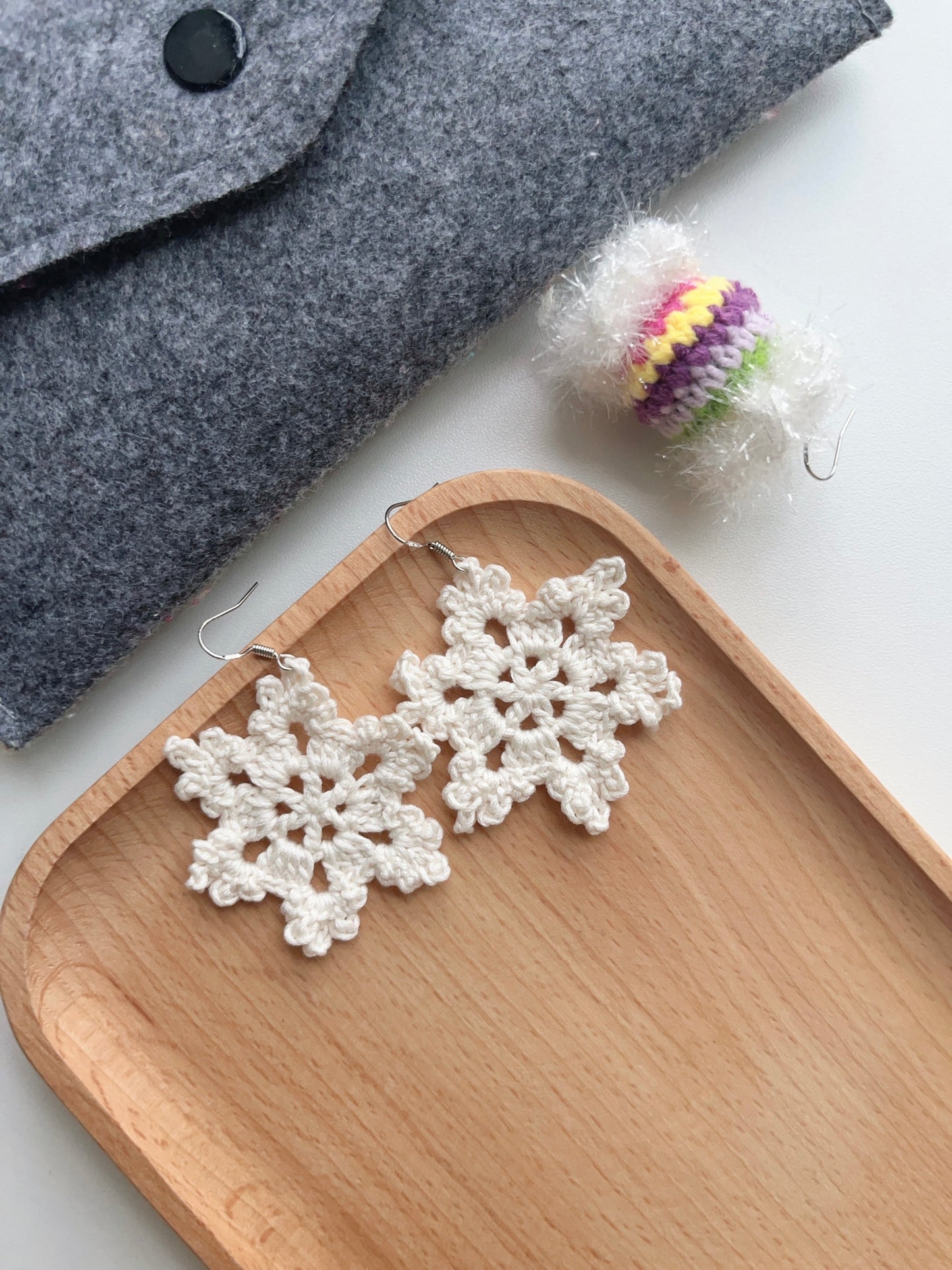 Handmade crochet snow earrings with s925 hooks