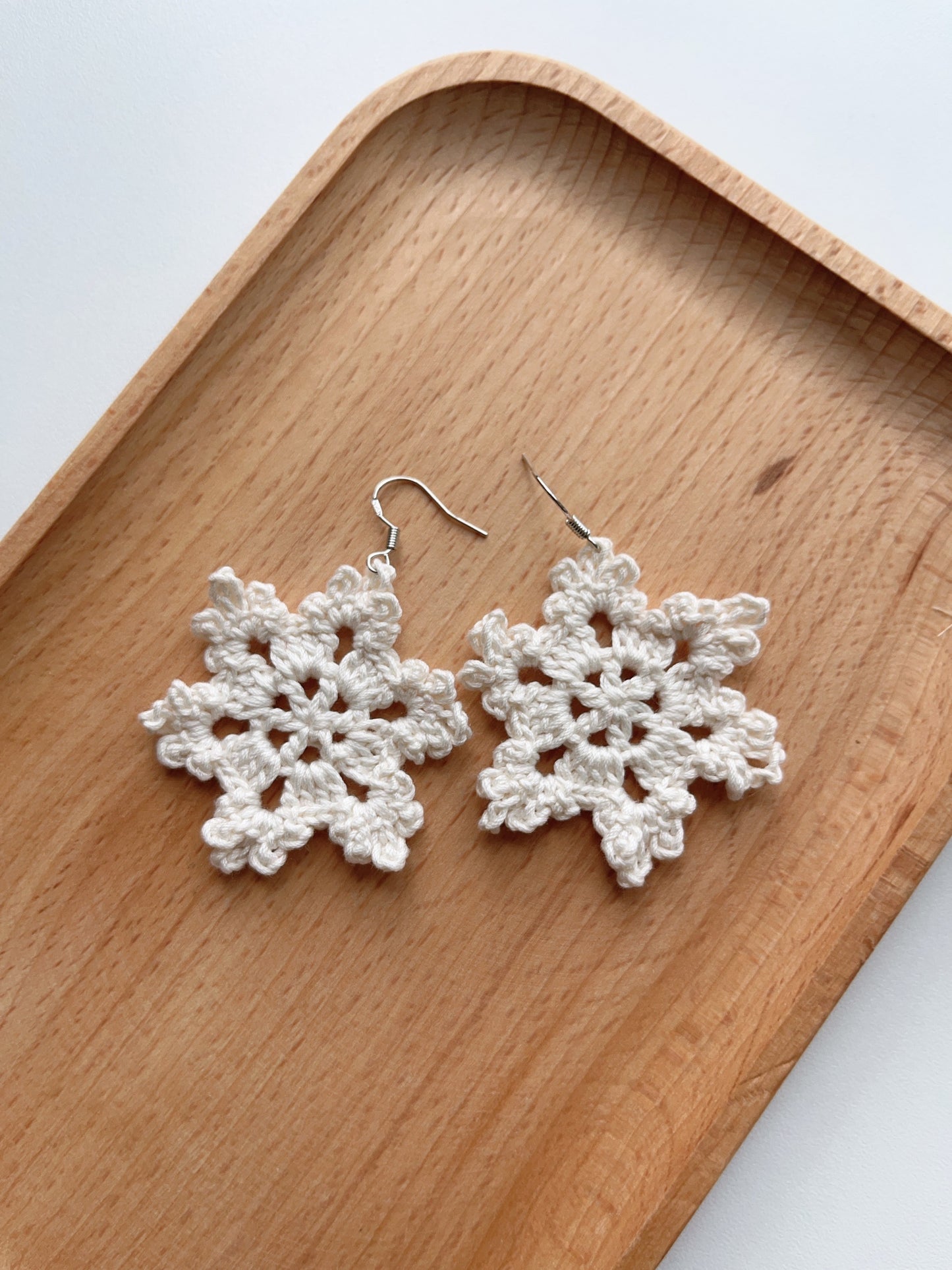 Handmade crochet snow earrings with s925 hooks