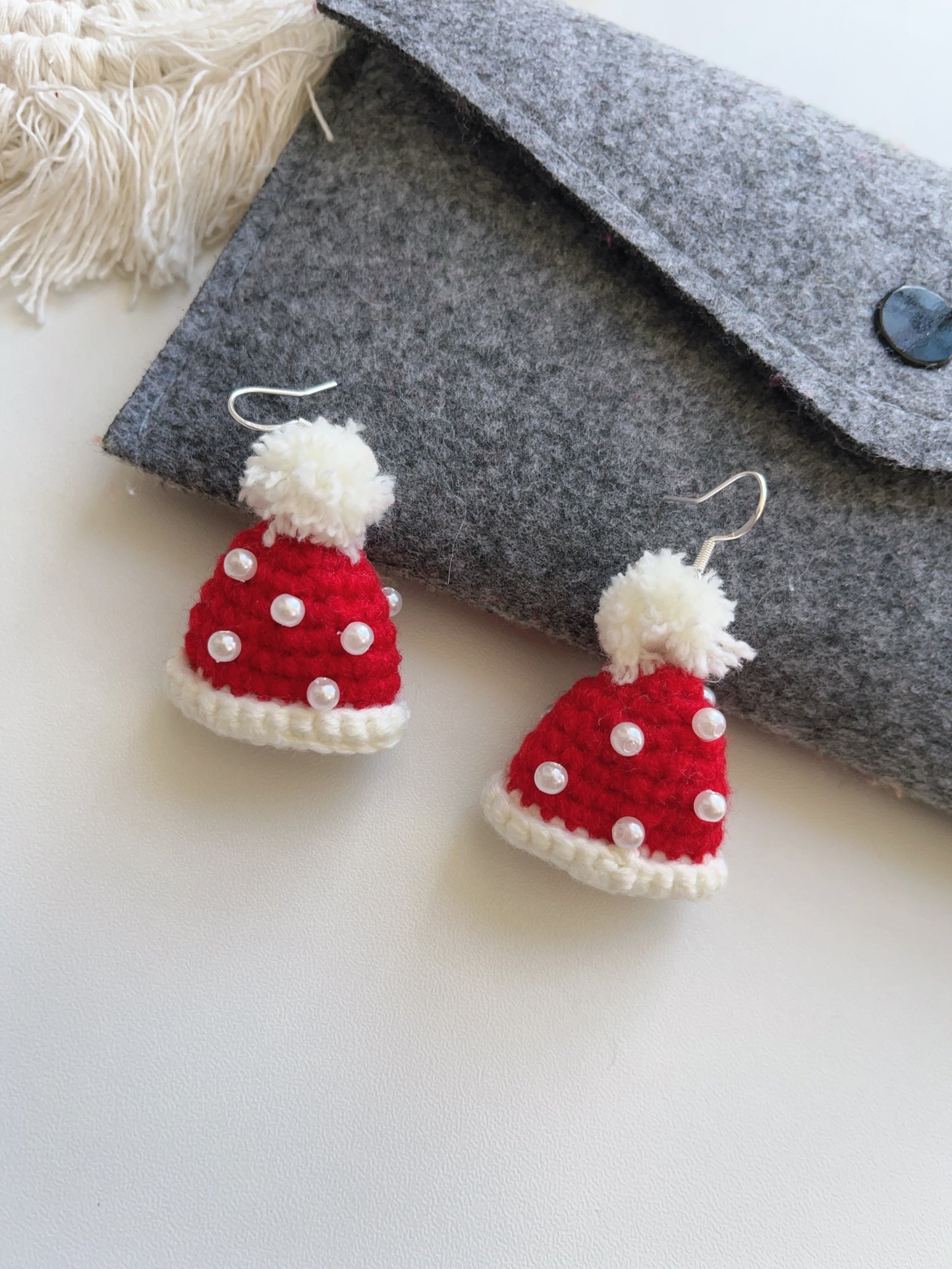 Handmade rochet Christmas hat earrings with s925 hooks