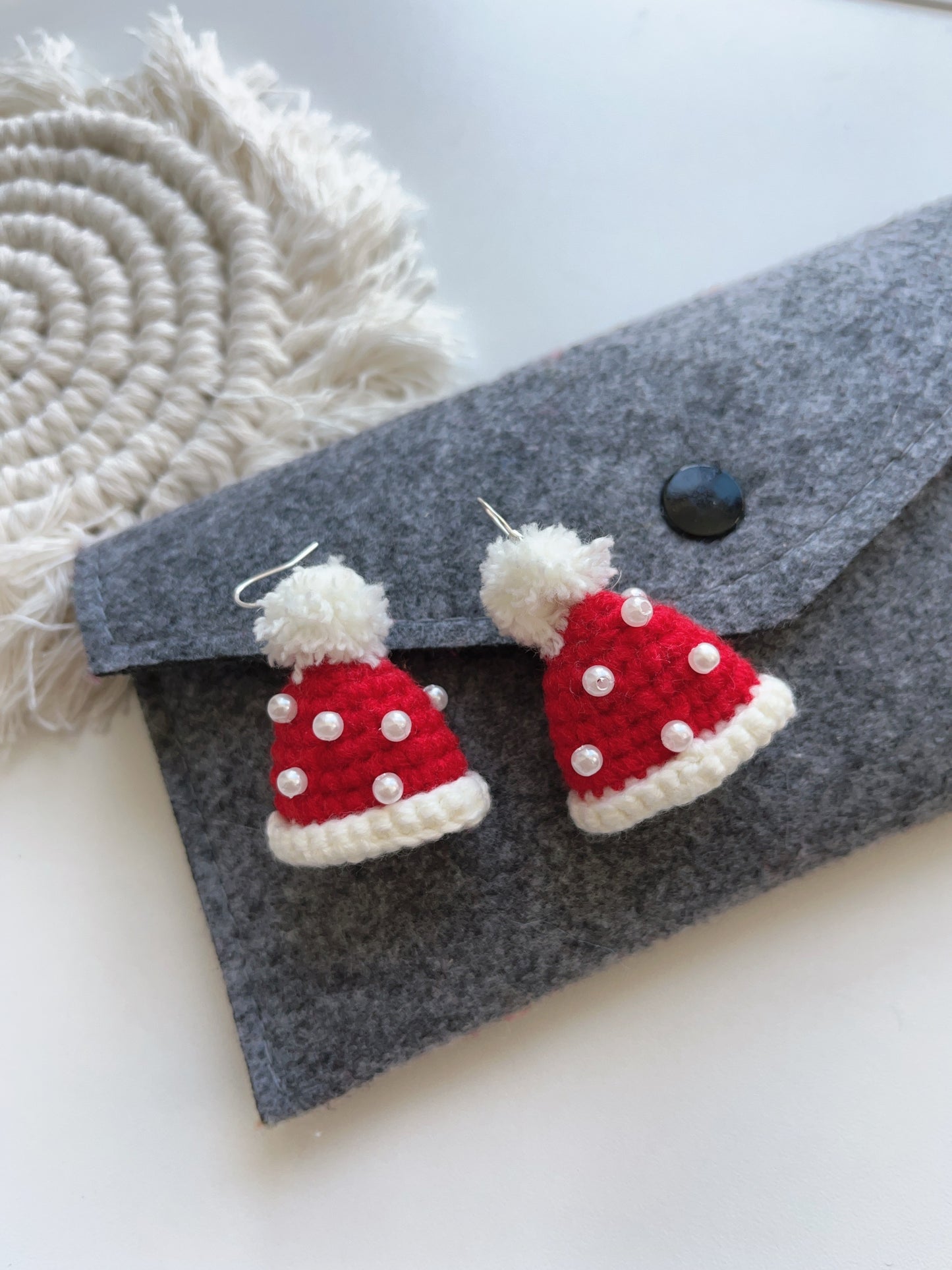 Handmade rochet Christmas hat earrings with s925 hooks